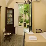 Palazzo Bernardini Oda ve Kahvaltı Lecce