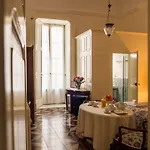 Palazzo Bernardini Oda ve Kahvaltı Lecce