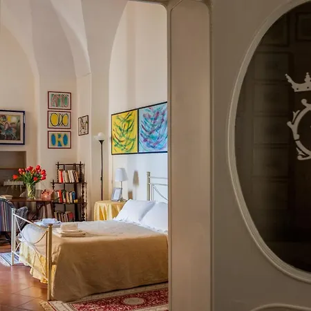 Palazzo Bernardini 住宿加早餐酒店 4*