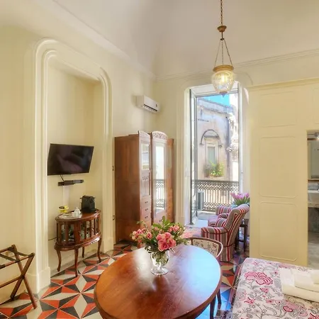 Palazzo Bernardini 4* 莱切