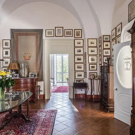 Bed & Breakfast Palazzo Bernardini 4*