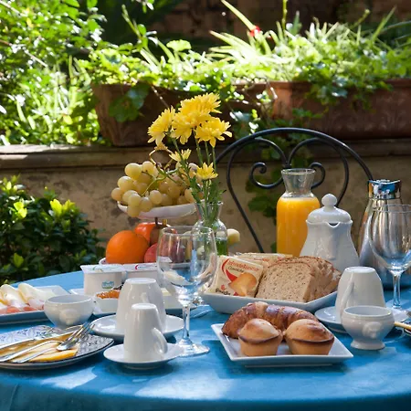 Palazzo Bernardini Bed & Breakfast