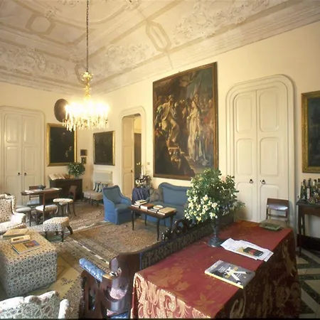 Palazzo Bernardini 住宿加早餐酒店 莱切