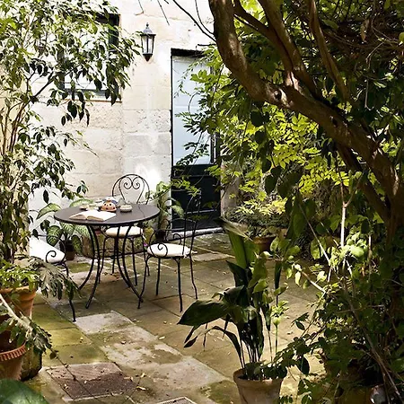 Palazzo Bernardini Bed & Breakfast