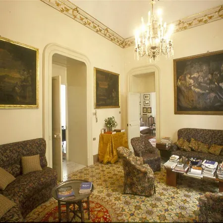 Palazzo Bernardini Bed & Breakfast 4*