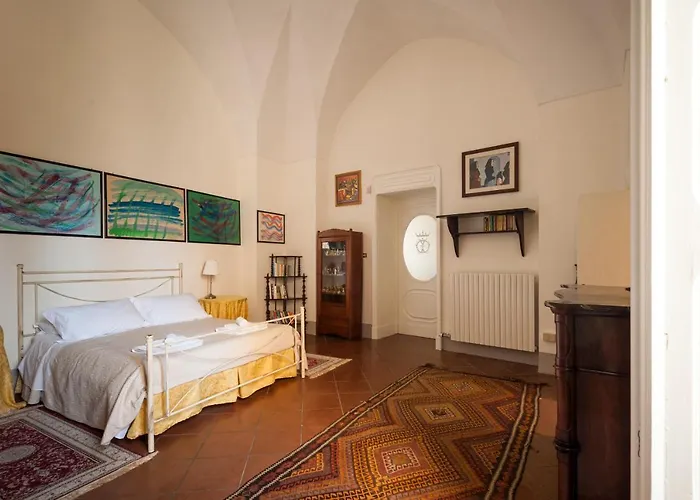 Palazzo Bernardini 住宿加早餐酒店 4*