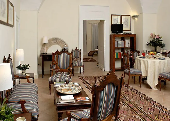 Palazzo Bernardini 4* 莱切