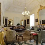 Palazzo Bernardini Oda ve Kahvaltı 4*