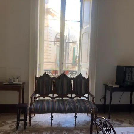 Palazzo Bernardini Лечче