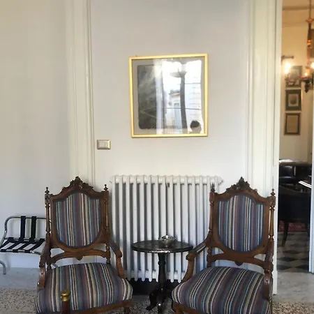 Palazzo Bernardini Лечче