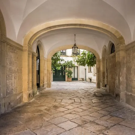 Palazzo Bernardini Bed & Breakfast