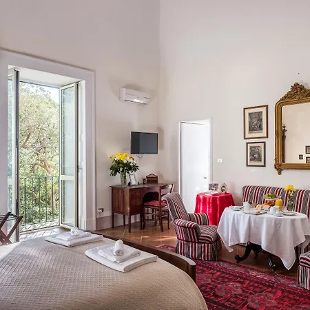 Palazzo Bernardini לינה וארוחת בוקר לצ'ה