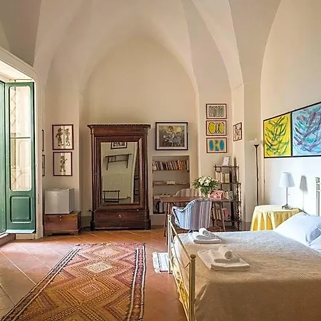 Palazzo Bernardini 4*