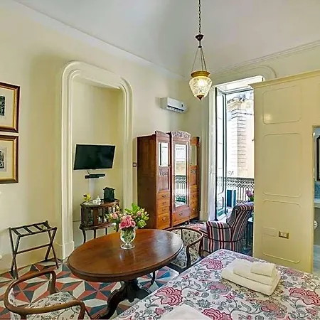Palazzo Bernardini 4*