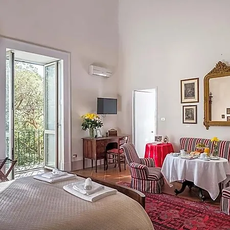 Palazzo Bernardini 4*