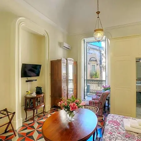 Palazzo Bernardini 4*