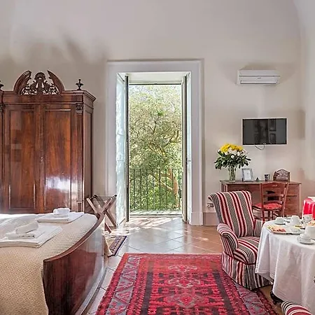 Palazzo Bernardini 4*