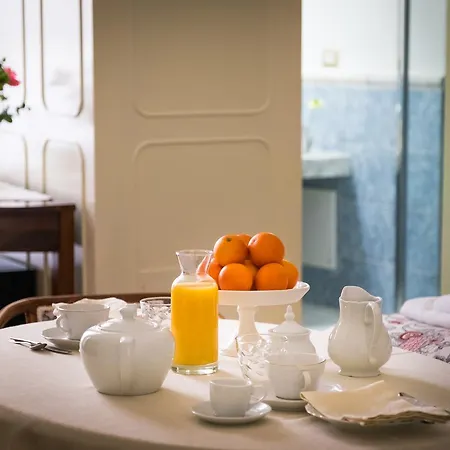 Palazzo Bernardini לצ'ה